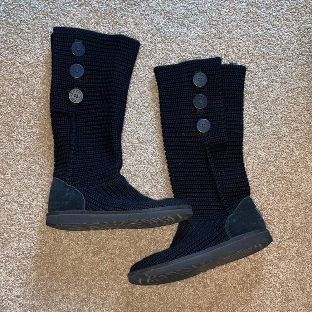 Ugg Black Sweater Size 9